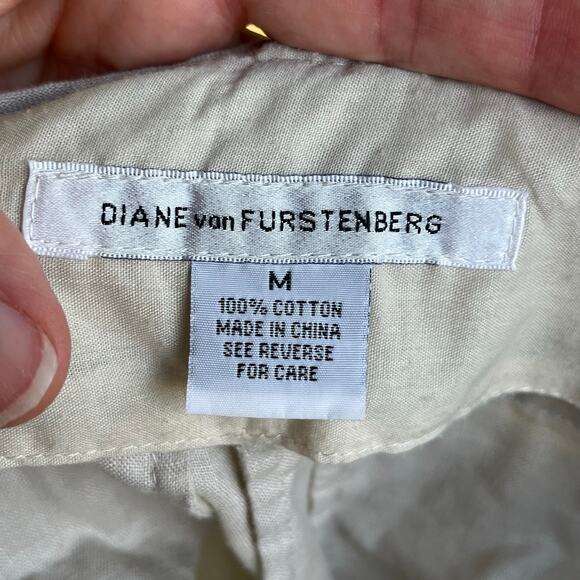 Diane VonFurstenberg Women's Khaki Pleated Capri Pants Size M - Picture 6 of 7